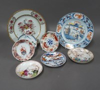 Lot 625 - Saucers