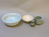 Lot 290 - Four Chinese ceramic items