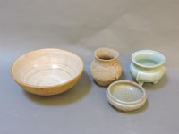 Lot 312 - Four oriental pottery items