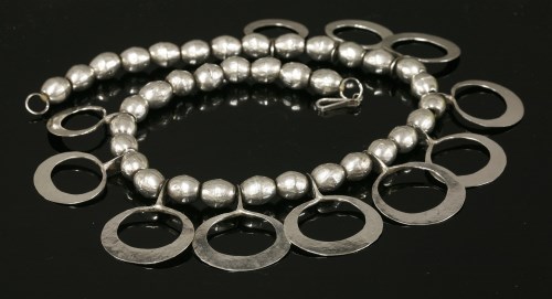 Lot 25 - A sterling silver necklace