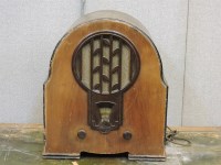 Lot 474 - A 1930s wooden case radio