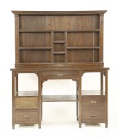 Lot 629 - An oak dresser