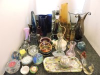 Lot 394 - A quantity of mixed coloured glass