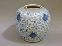 Lot 578 - An 18th century blue and white jar