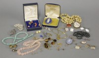 Lot 61 - A collection of silver and costume jewellery