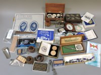 Lot 468 - A collection of artifacts