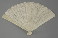 Lot 191 - A Canton ivory brisé Fan