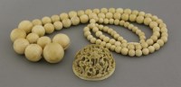 Lot 207 - A Canton ivory Cabochon