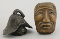 Lot 522 - A wood mask