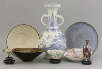 Lot 485 - Various ceramics