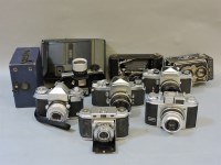 Lot 414 - A collection of vintage cameras