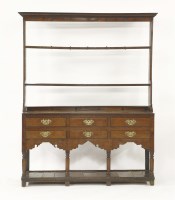 Lot 325 - An oak dresser