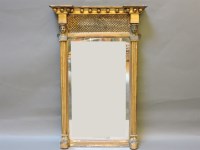 Lot 418 - A Regency gilt wood mirror