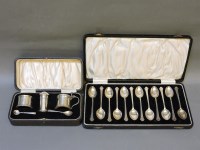 Lot 120 - A cased set of twelve silver teaspoons