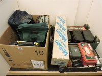 Lot 306 - A collection of cameras and accessories