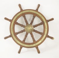 Lot 465 - A ship's wheel