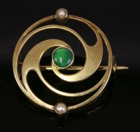 Lot 5 - A gold Art Nouveau turquoise and split pearl brooch