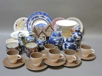 Lot 249 - A collection of china