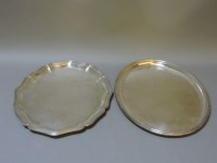 Lot 134 - Two modern Italian 800 standard silver trays