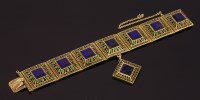 Lot 303 - A French Renaissance Revival gold