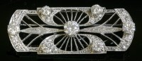 Lot 543 - An Art Deco-style diamond set plaque brooch