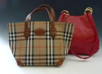 Lot 476 - A Bally red leather handbag