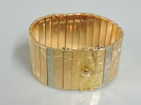 Lot 17 - An Italian three colour gold bracelet