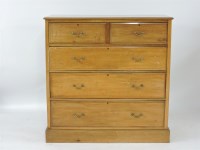 Lot 495 - ##An Edwardian walnut chest of drawers