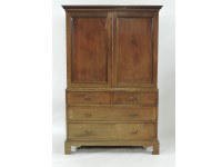 Lot 528 - ##An Edwardian mahogany linen press