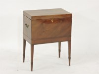 Lot 534 - A mahogany cellarette