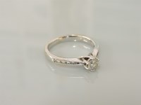 Lot 3 - An 18ct white gold single stone diamond ring