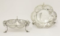 Lot 112 - A pair of Edwardian silver dishes