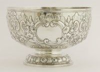 Lot 116 - An Edwardian silver punch/rose bowl