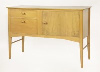 Lot 482 - A maple sideboard