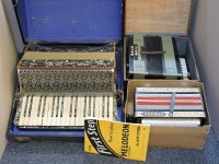 Lot 187 - A Piakordia piano accordion