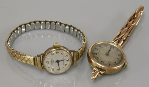 Lot 23 - A 9ct gold ladies mechanical bracelet watch