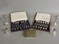 Lot 103 - Two sets of twelve silver teaspoons