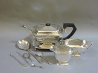 Lot 104 - A mid 20th century silver teapot