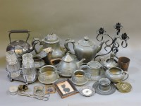 Lot 245 - Various pewter and metal wares