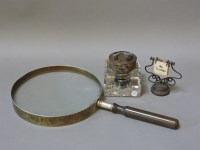 Lot 91 - A large desk magnifying glass