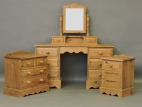 Lot 415 - A pine dressing table