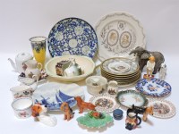 Lot 243 - A quantity of miscellaneous decorative ceramics