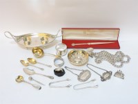 Lot 28 - A collection of silver items
