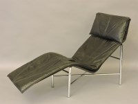 Lot 470 - A contemporary 'Skye' chrome lounger