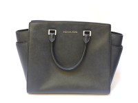 Lot 323 - A Michael Kors Selma large black tote handbag