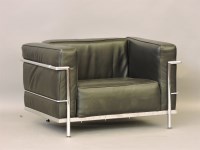 Lot 464 - A Le Corbusier black leather and tubular chrome LC2 chair