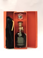 Lot 70 - Hennessy XO in Baccarat Crystal Decanter (in velvet bag and presentation box)