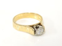 Lot 34 - An 18ct gold diamond ring