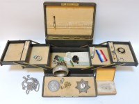 Lot 52 - A collection of costume jewellery