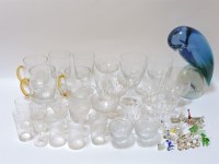 Lot 273 - A collection of mixed glassware